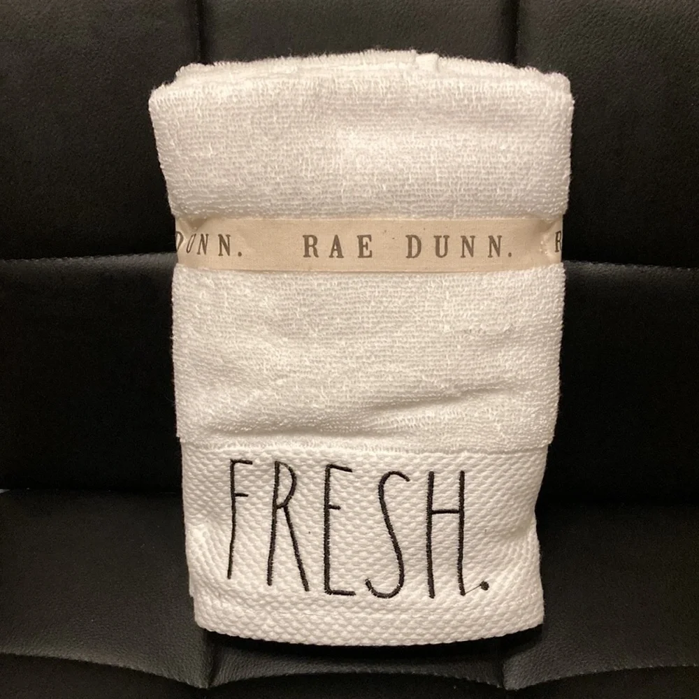 NWT NEW RAE DUNN CLEAN/FRESH WHITE W/BLACK SET OF 2 HAND TOWELS